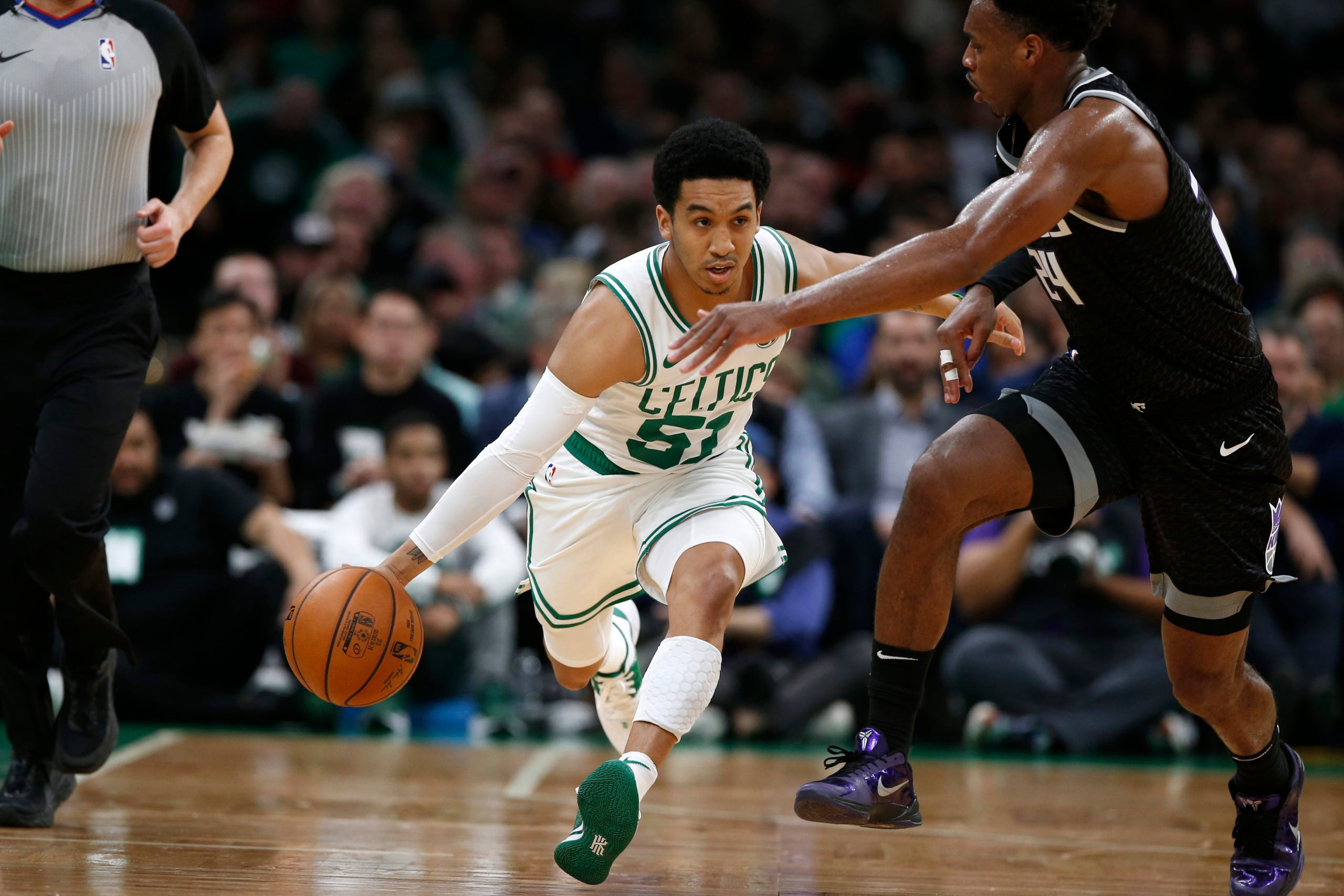 Milwaukee Bucks: Tremont Waters Agrees To Deal