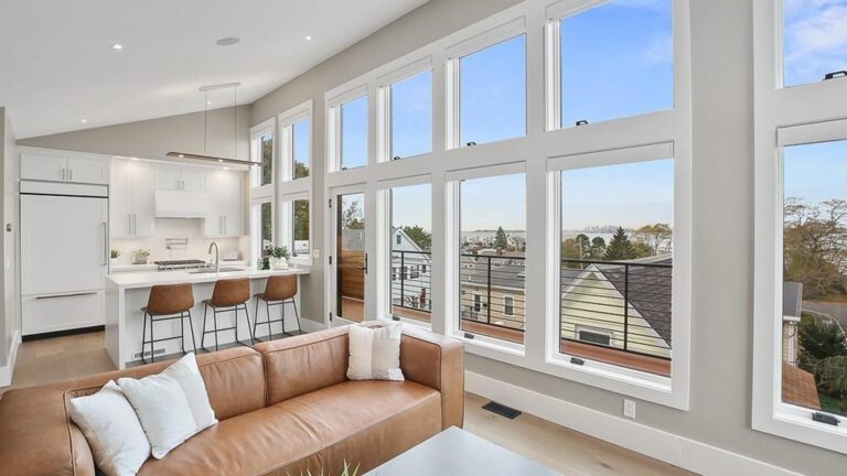 41 gardner road nahant living room