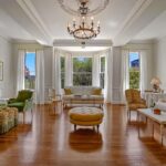 183 commonwealth ave unit 4 living room