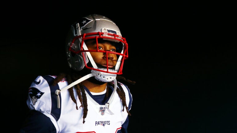 Stephon Gilmore: Eagles TE Zach Ertz was 'crying' during Pats' win