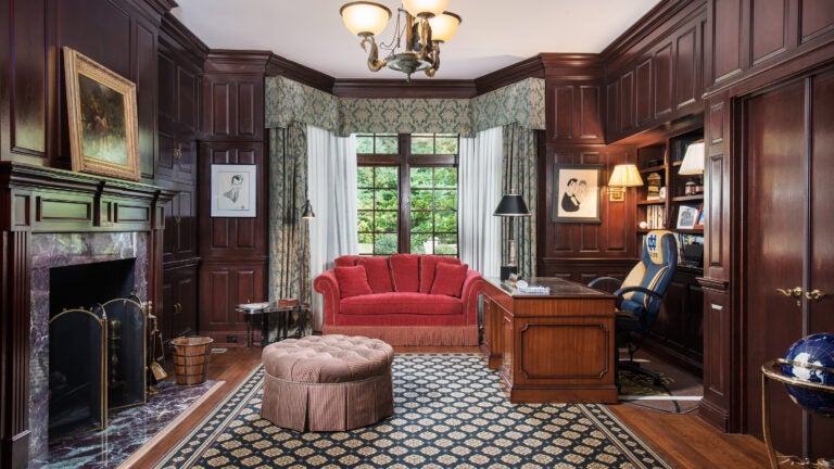 Regis-Philbin-Connecticut-Home-Library