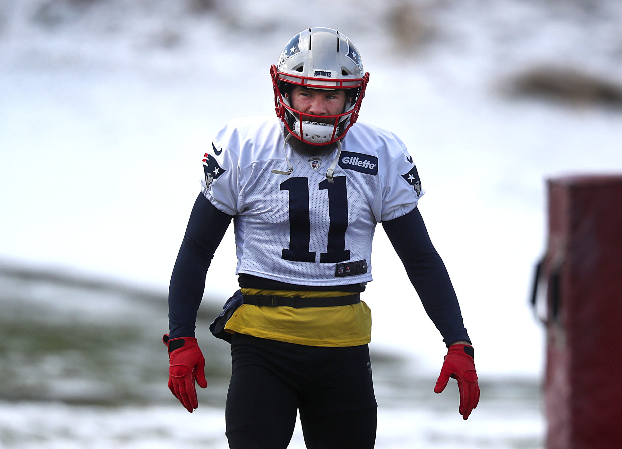 Promise kept: Tom Brady send Bengals' Joe Mixon signed jersey