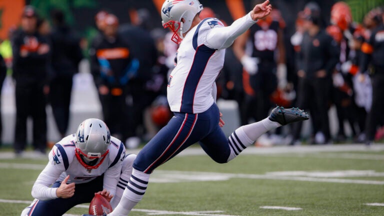 Patriots-Bengals: Stephon Gilmore's two picks fuel 34-13 Pats win at  Cincinnati