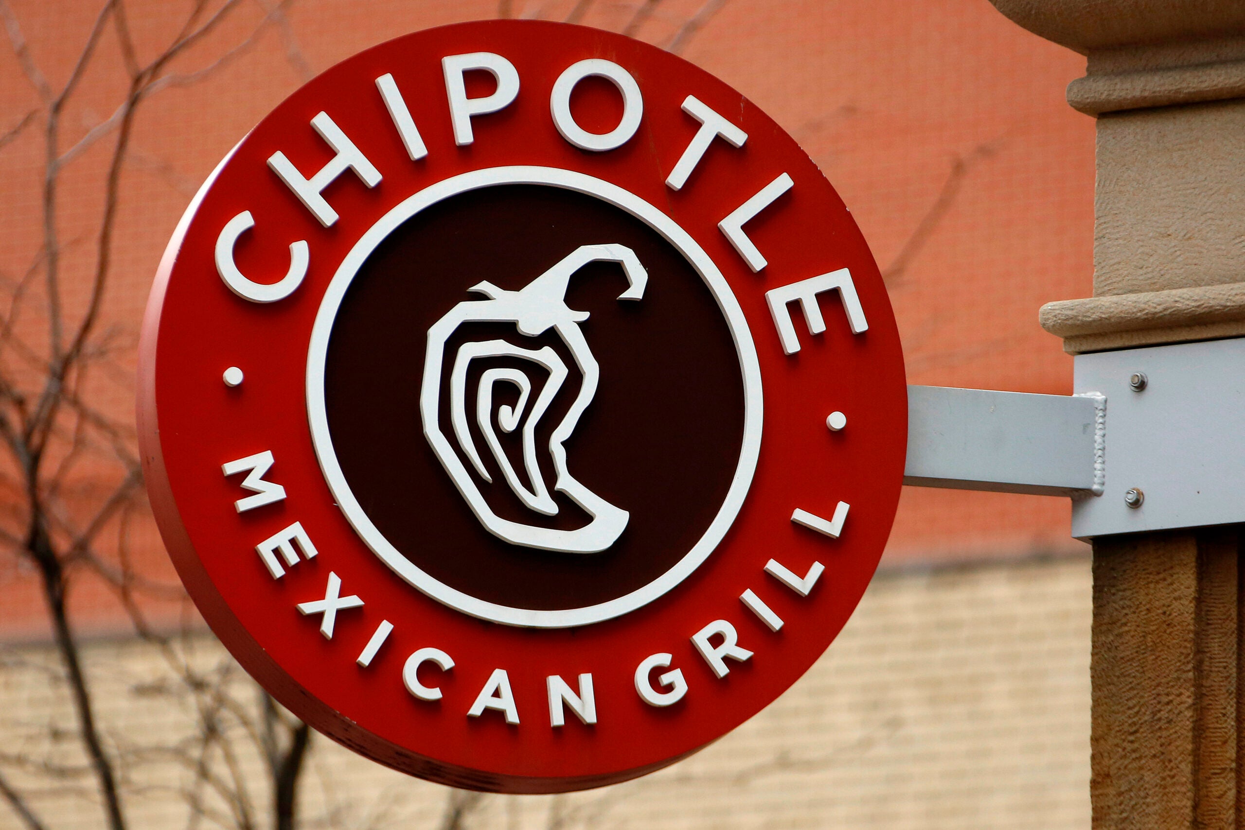 Mass. fines Chipotle 1.3M over thousands of child labor abuses