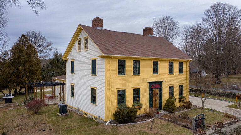 217 Robinson Road Acushnet exterior