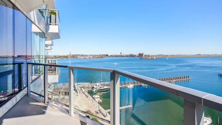 50-Liberty-Drive-Deck