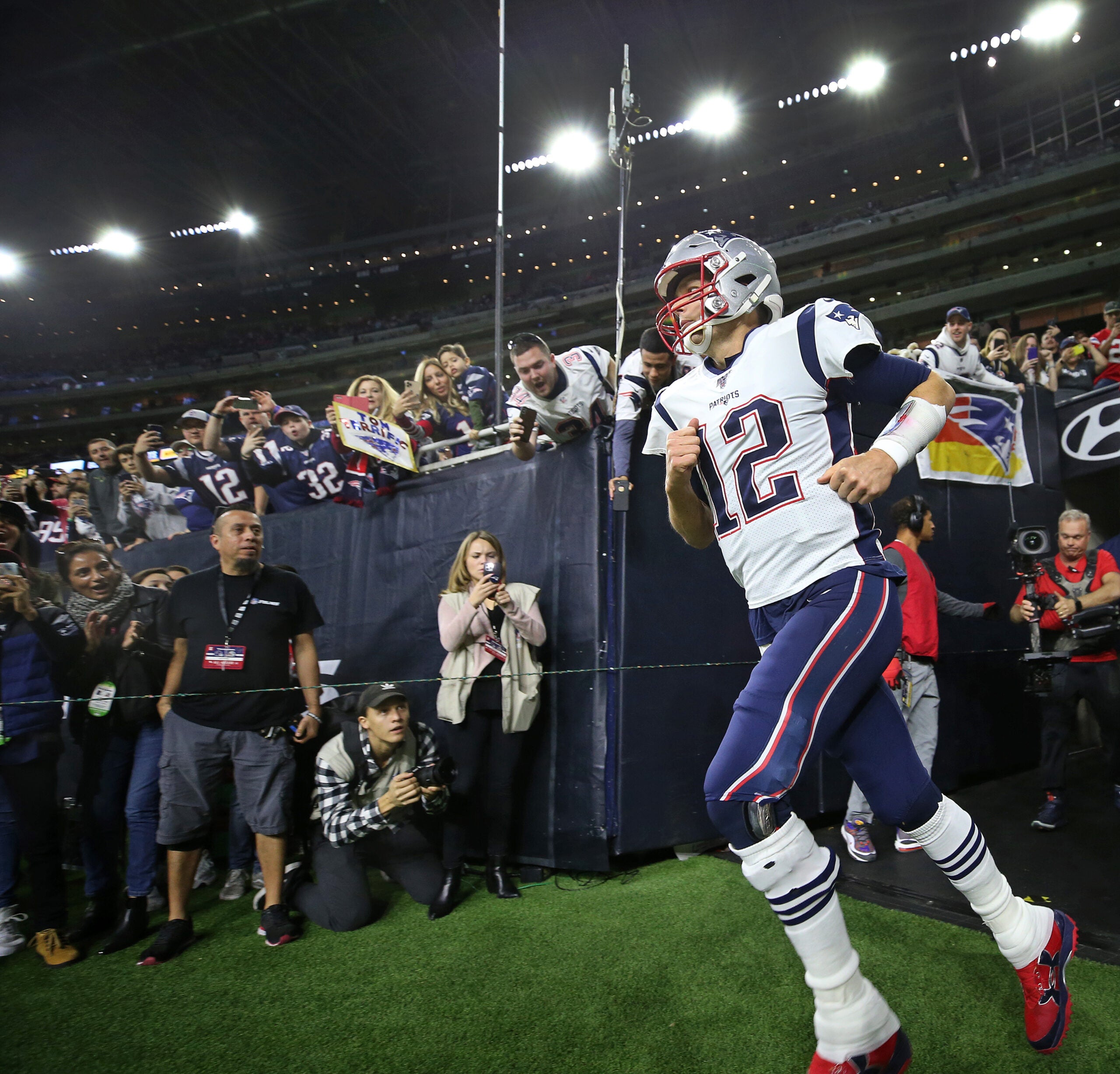 Tom Brady betting odds: Buccaneers now favored over Patriots to sign QB in  NFL free agency 2020 