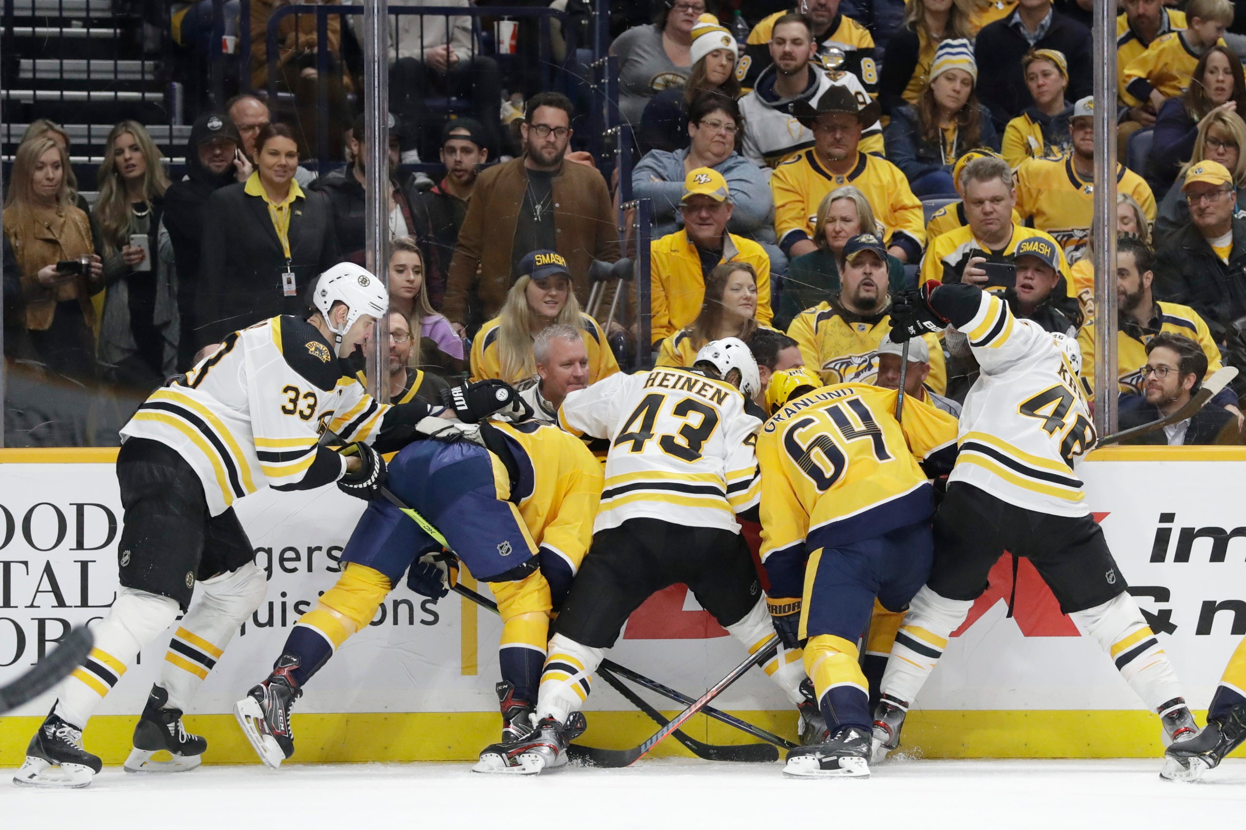 David Pastrnak, Tuukka Rask Lead Bruins Over Predators 6-2