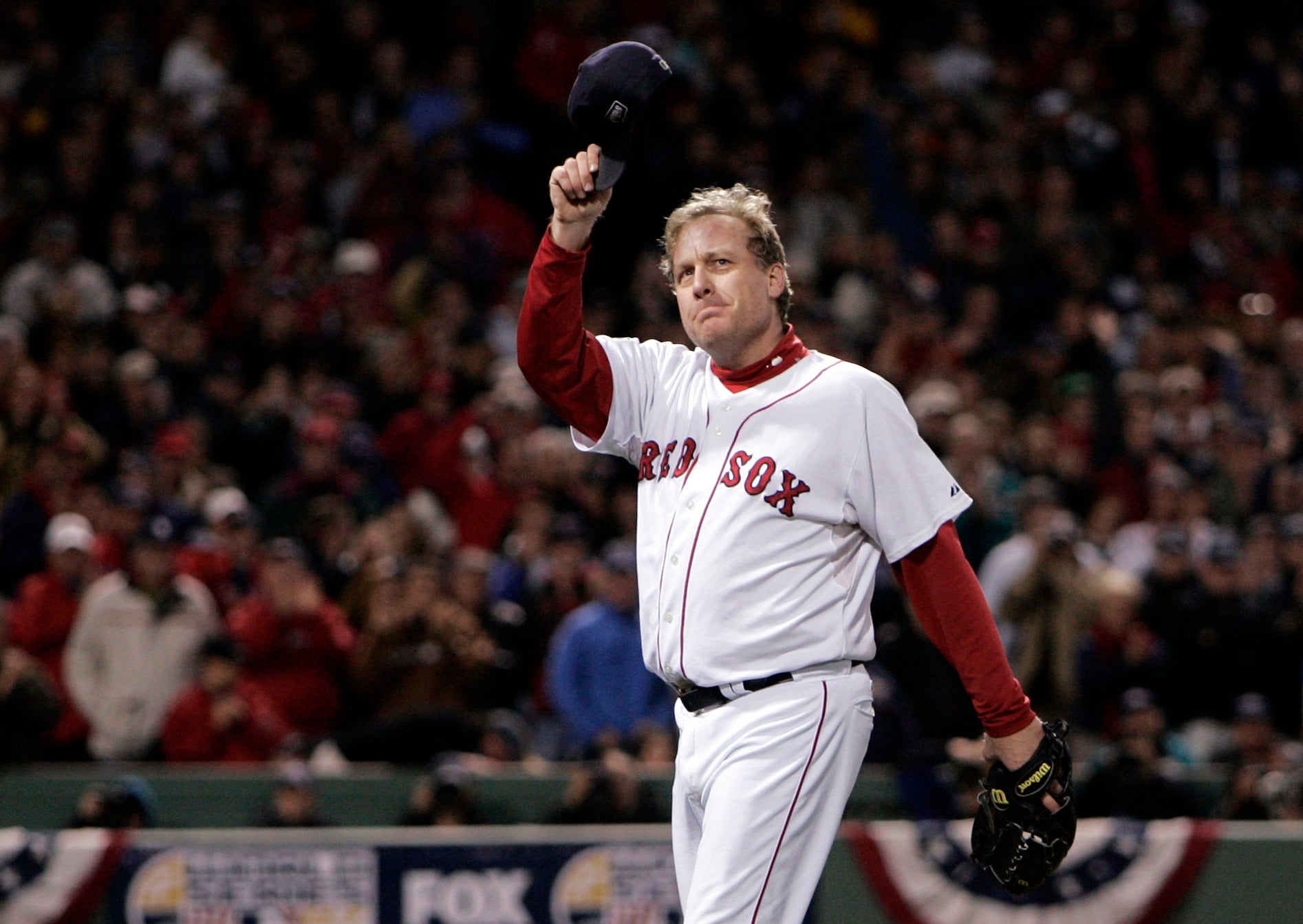 Curt Schilling addresses just missing out on Hall of Fame, asks to be taken  off ballot - The Boston Globe