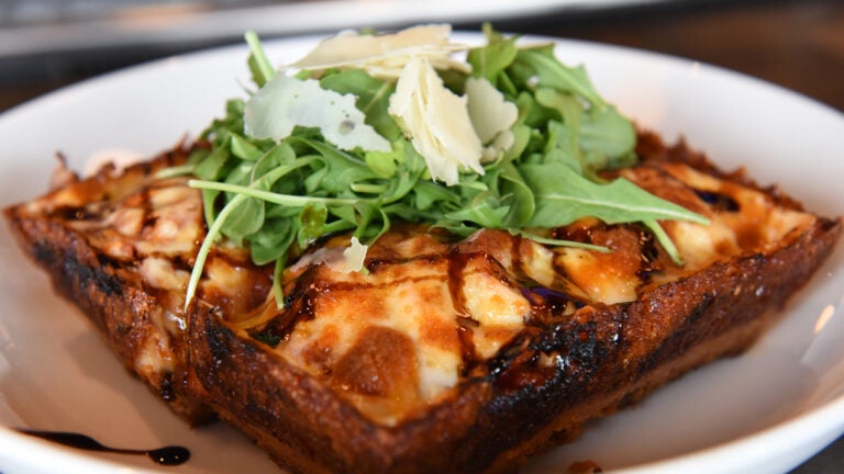 Detroit-style pizza at LongCross Bar & Kitchen