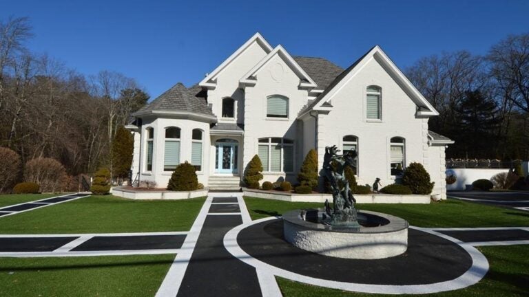 229 Hollis St Holliston exterior