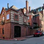 2 Beaver St exterior