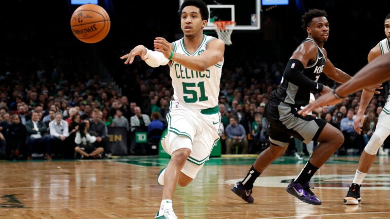 Milwaukee Bucks: Tremont Waters Agrees To Deal