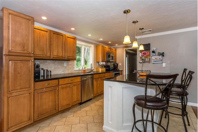 23-Wentworth-Road-Canton-Kitchen