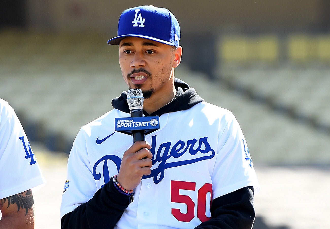 How bowling has become a 'second home' for Dodgers' Mookie Betts - Los  Angeles Times