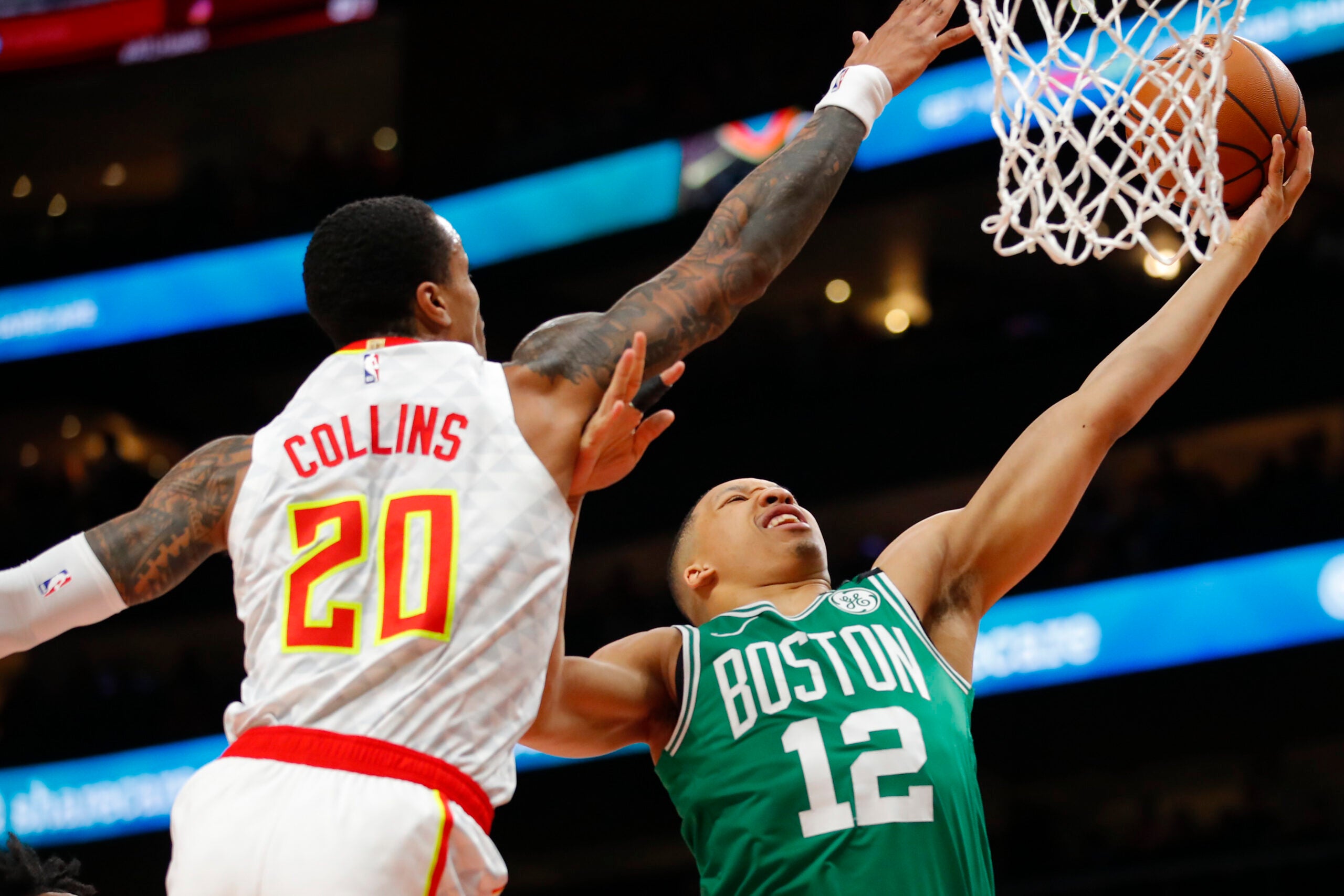 Celtics top Hawks 123115 for 4th straight win