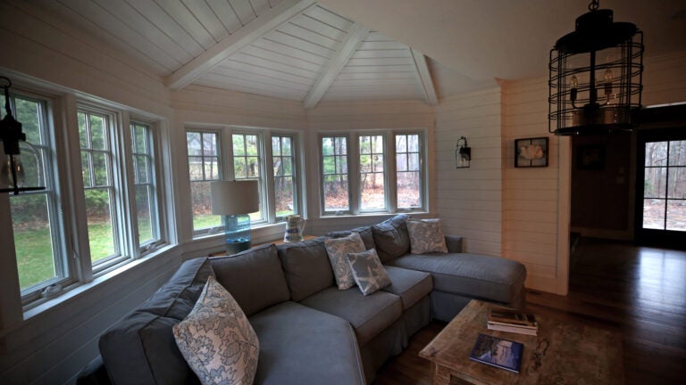 David-Ryan-109-Damons-Point-Road-Living