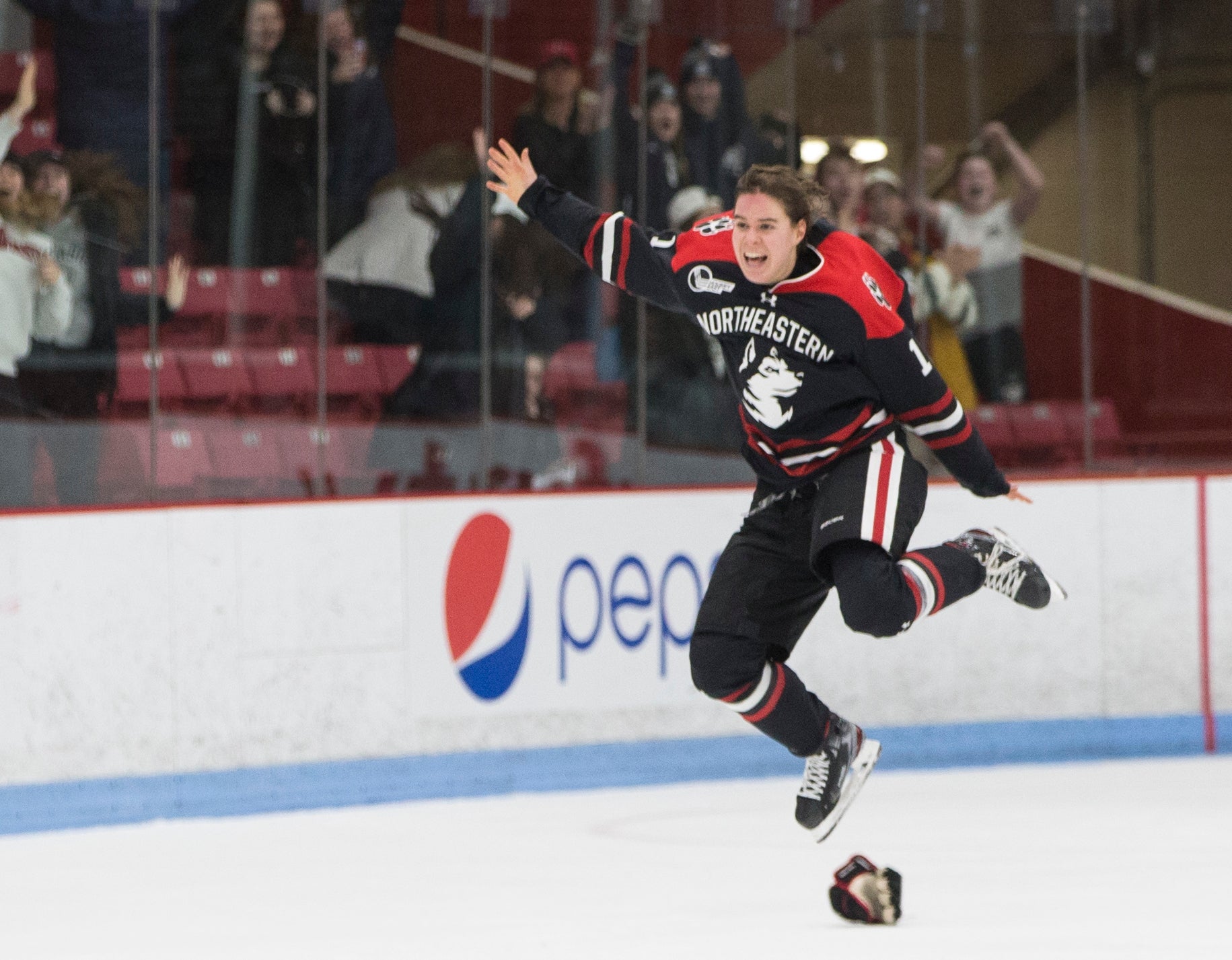 Three points for Northeastern Huskies after third-period win against Boston  University - The Rink Live