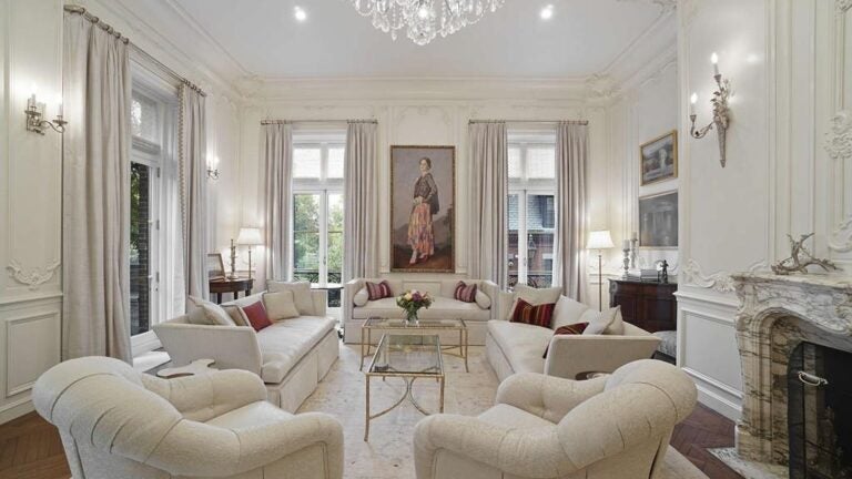 96 beacon unit 2 living room