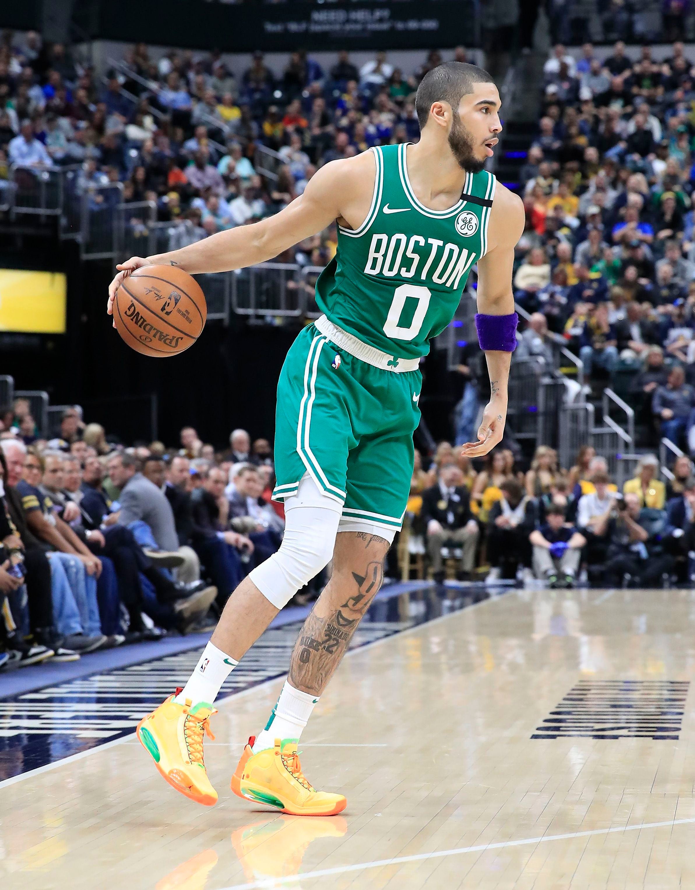 Jayson Tatum Shoes : Jayson Tatum Jordan 34 Christmas Pe Nike News : Jayson tatum looks to pass 