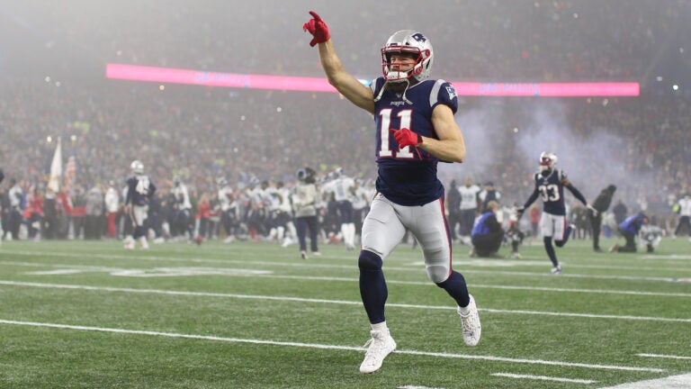 Patriots preparing Julian Edelman to play quarterback