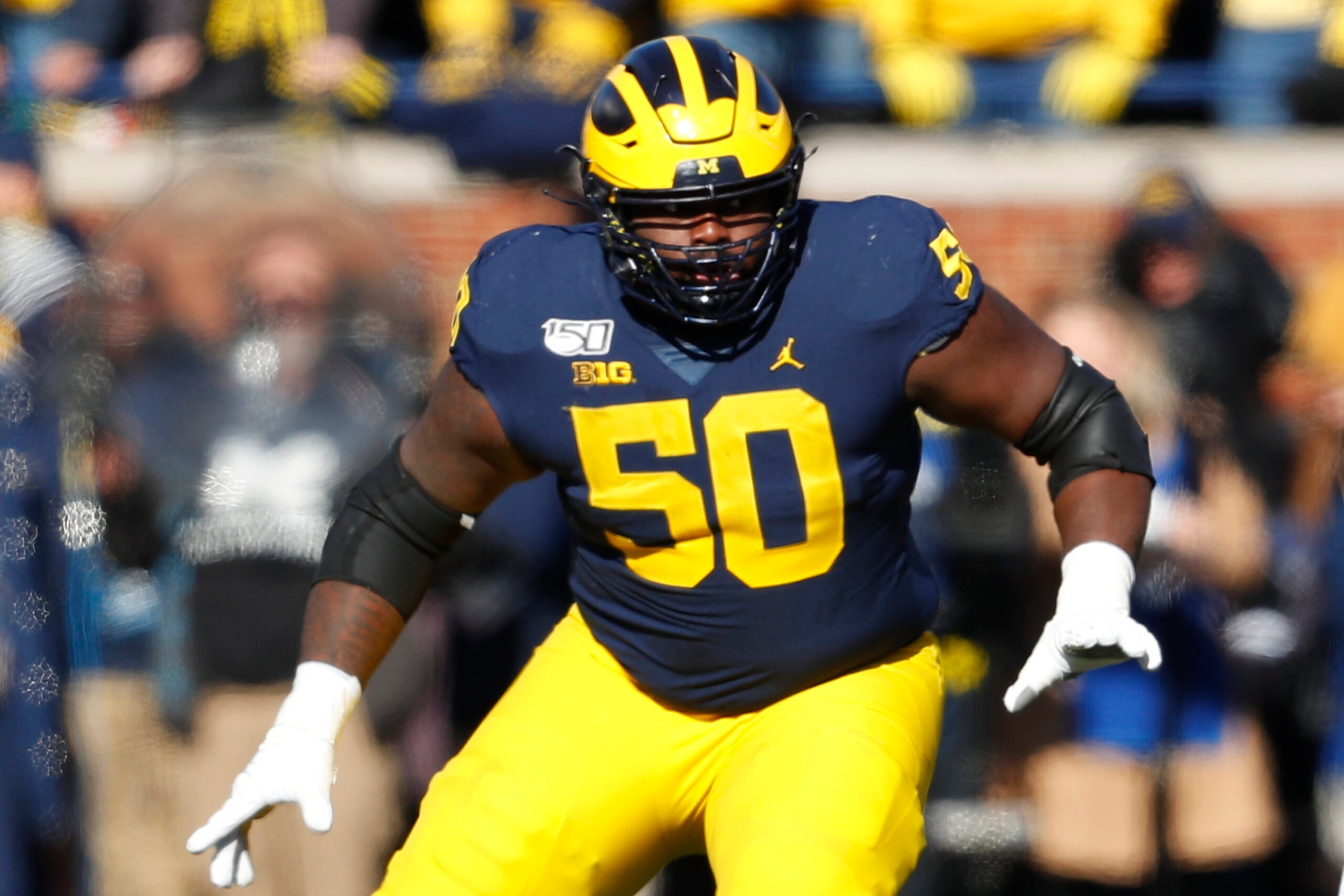 Another Wolverine! Patriots select G Michael Onwenu with the 182nd overall  pick.