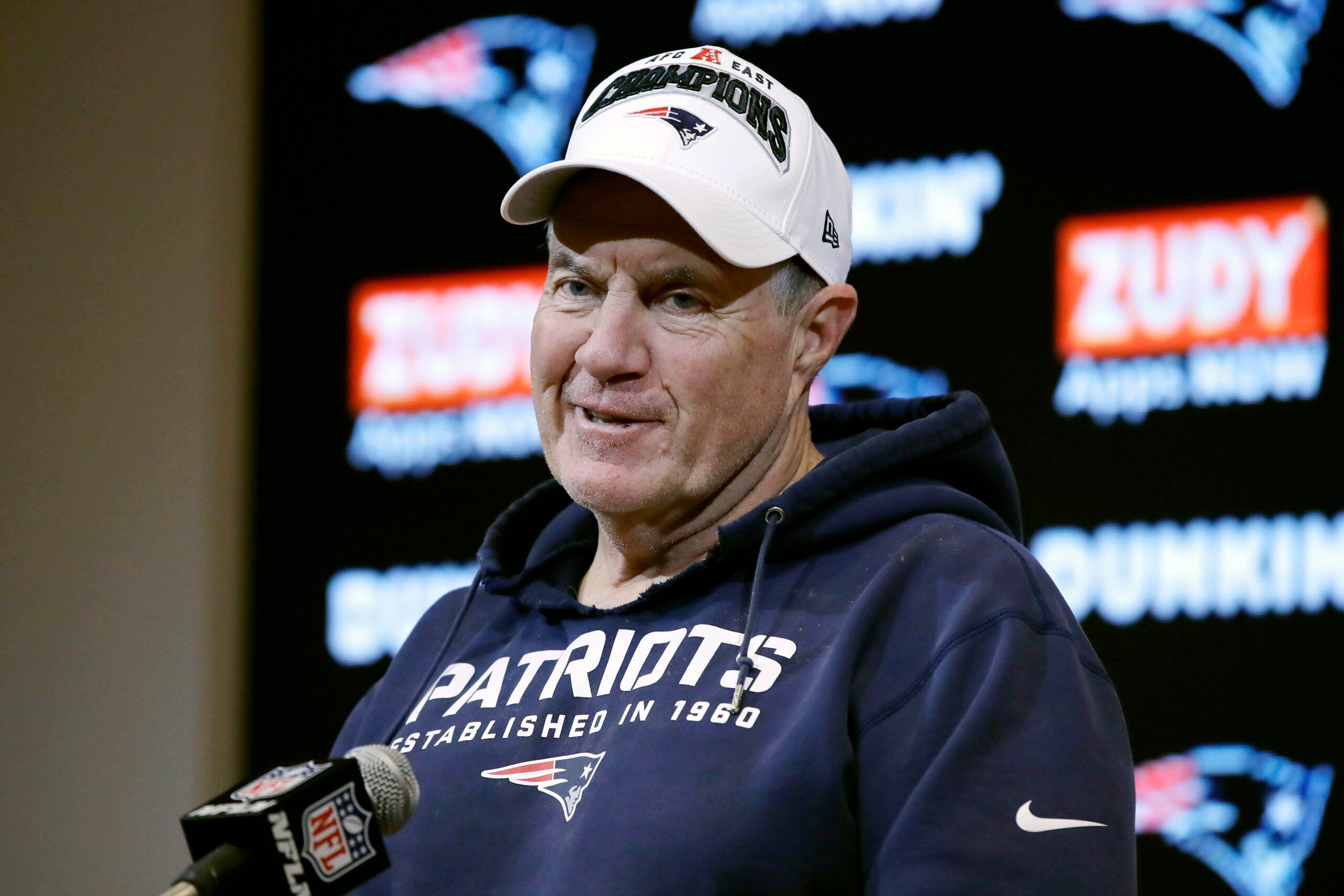 Snowball fights, jokes, and why Martellus Bennett compared Bill Belichick  to Larry David
