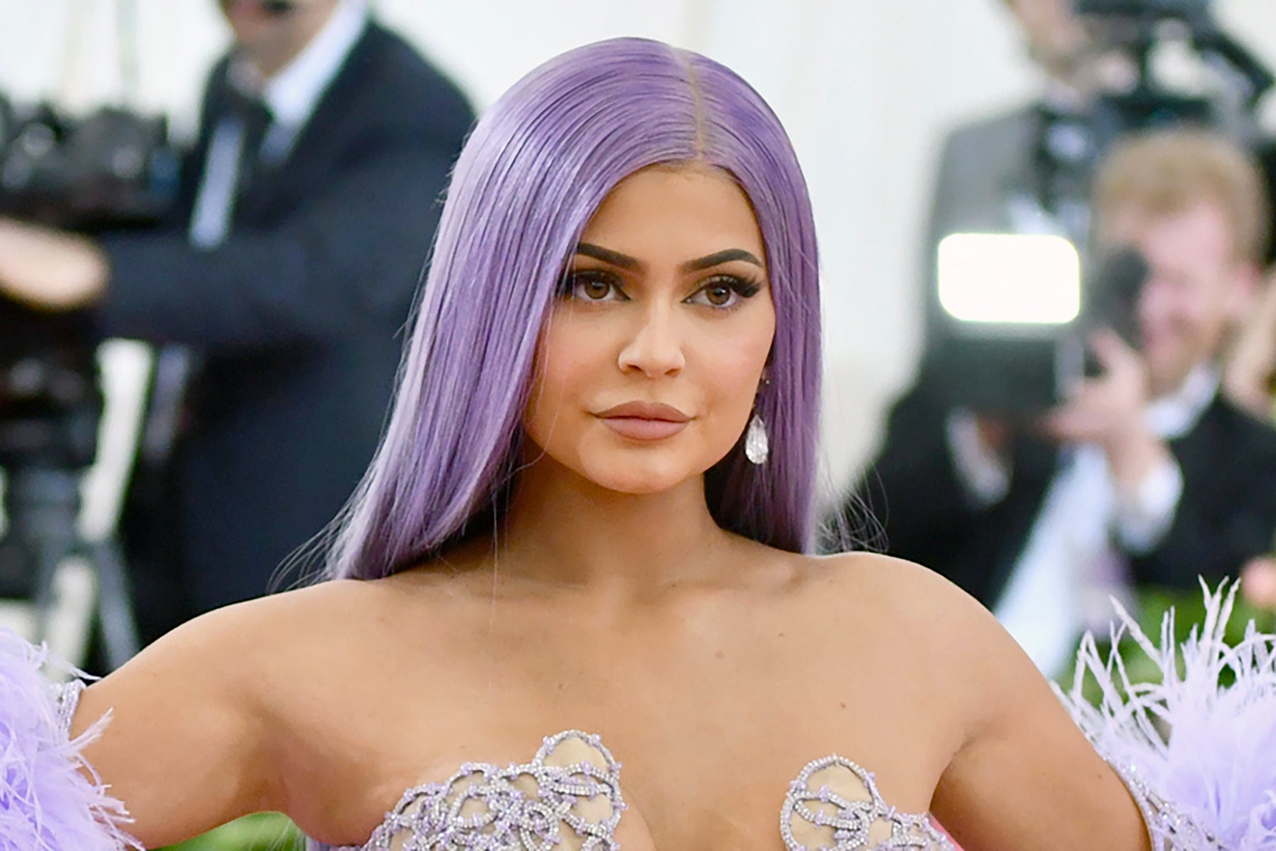 Kylie Jenner Reportedly In Talks To Re-Buy 51% Stake In Cosmetics