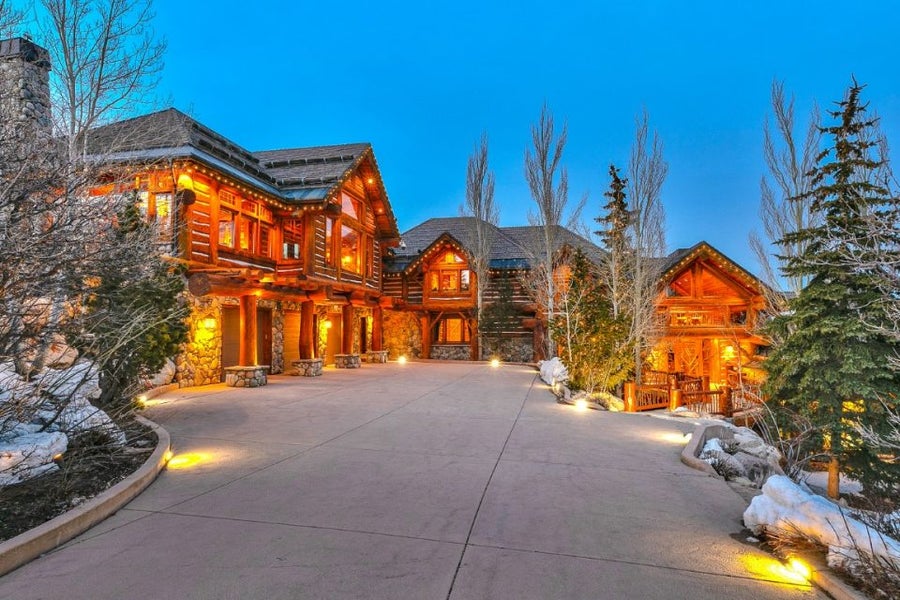 Mitt Romney’s former Utah home is back on the market. See inside.