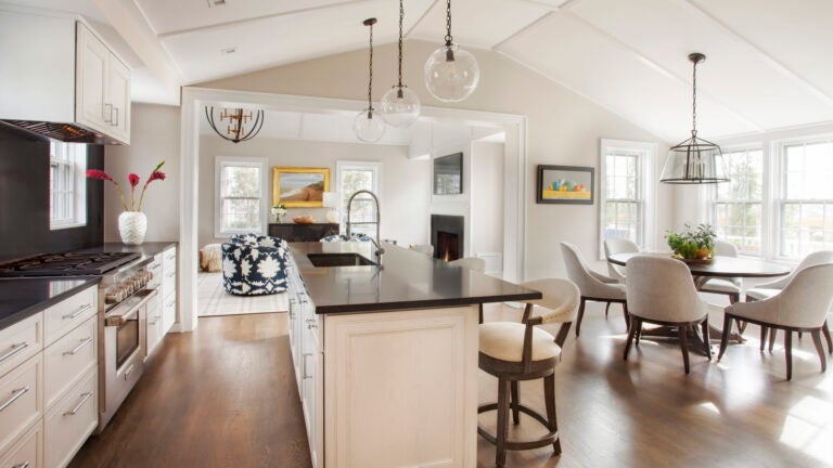 Home of week: young nantucket house comes fully furnished