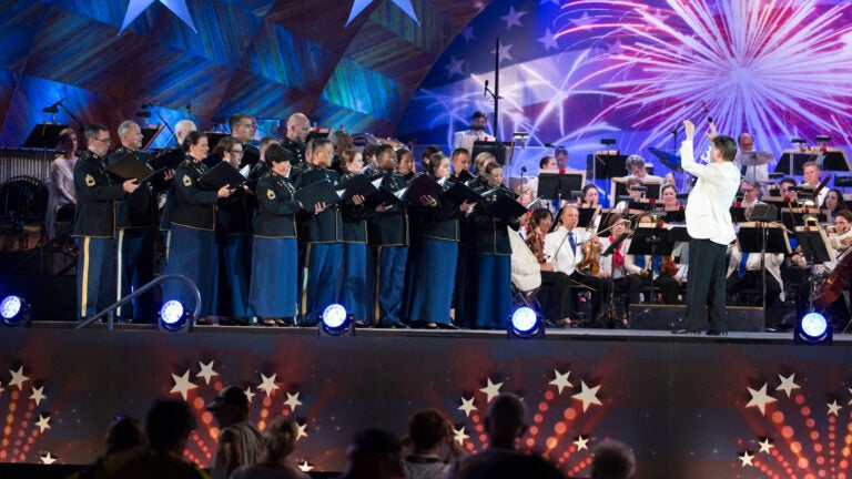 Stars and Stripes Forever — Boston Pops Orchestra & John Williams 