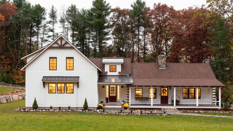 Log-Cabin-Medfield-Flanagan-Exterior-Front