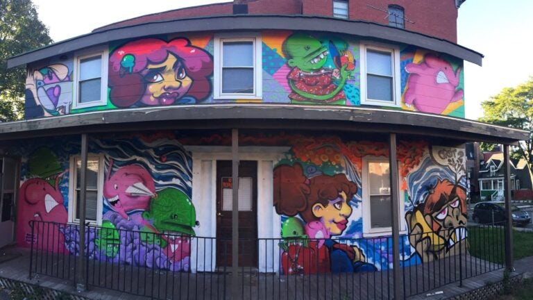 Graffiti-House-JP-Full-Exterior