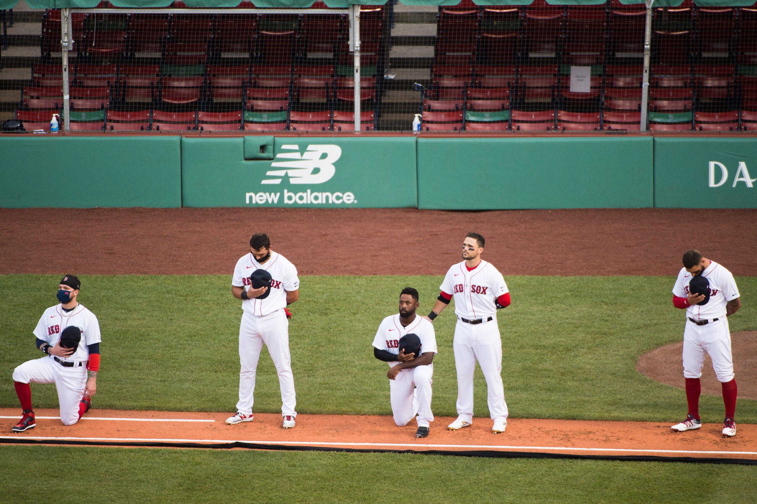 Jackie Bradley Jr., Alex Verdugo among Boston Red Sox to kneel during  national anthem at Opening Day at Fenway Park 