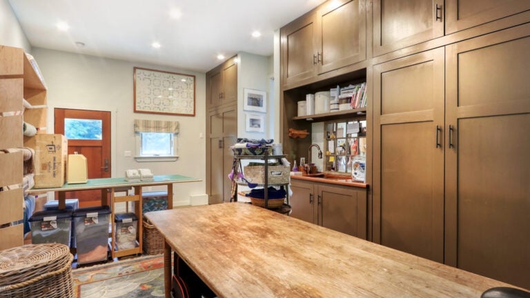 194-Lincoln-Road-Crafts-Room