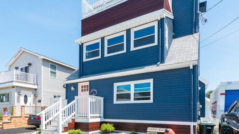 60-Pebble-Ave-Winthrop-Exterior