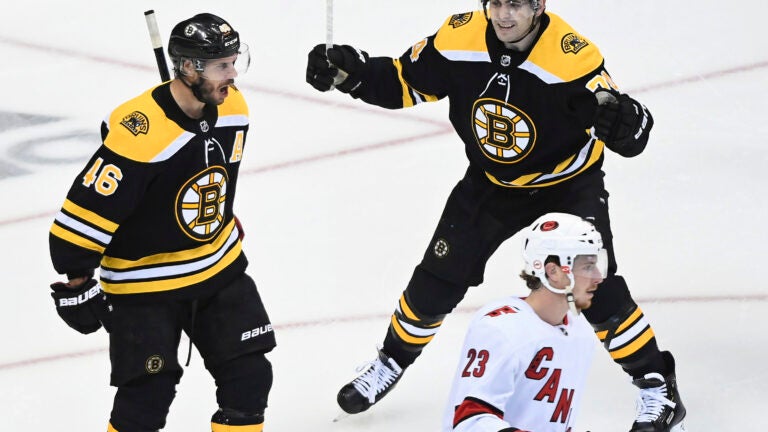 Bruins Beat Hurricanes In Game 1 Thanks To Patrice Bergeron's Goal In ...