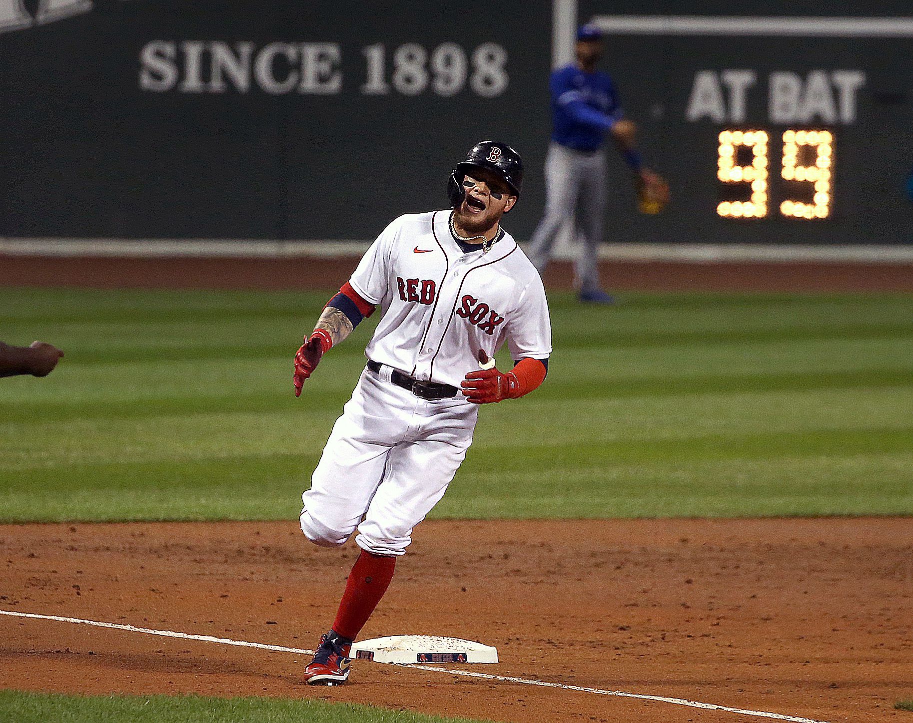 Alex Verdugo puts on a Show in Red Sox 5-3 Win Over Blue Jays