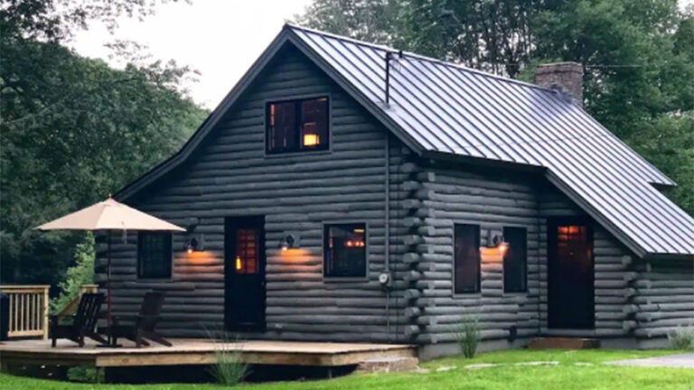 New England Has One Of The Best Log Cabins On Airbnb According To Conde Nast Traveler