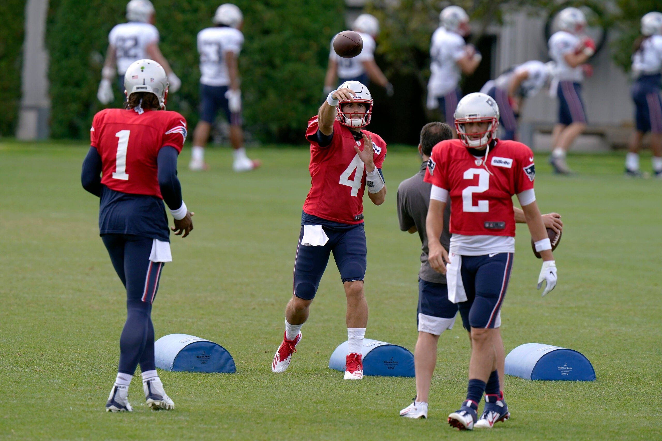 Bill Belichick open to Patriots using platoon system at