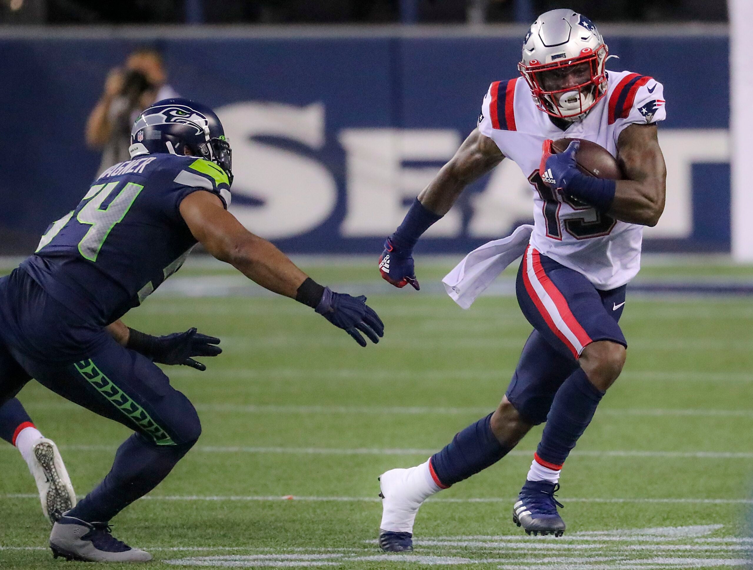 Seahawks' Quandre Diggs ejected after helmet hit on Patriots' N'Keal Harry