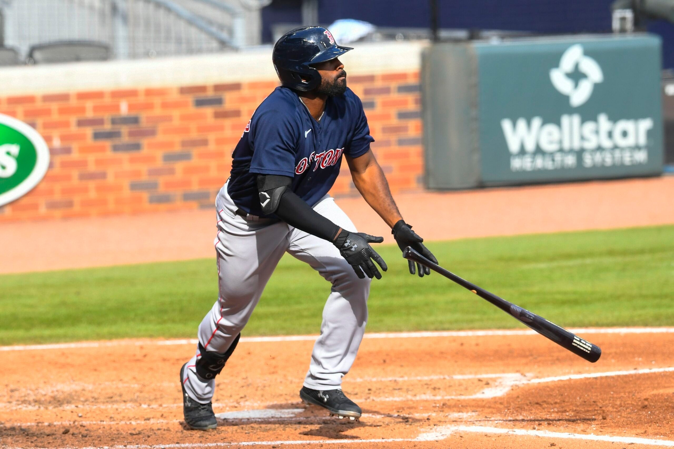 Houck, Vazquez grand slam lead Red Sox to 8-2 rout of Braves Grand