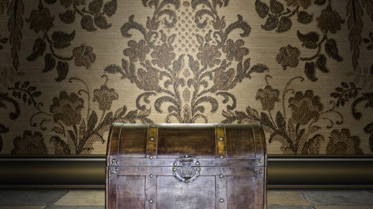 Adobe-Stock-Trunk-Victorian-House