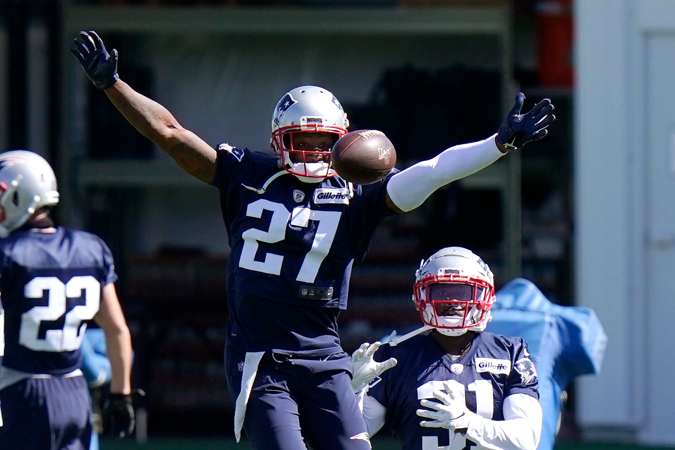 QB Jarrett Stidham limited at Patriots' padded practice