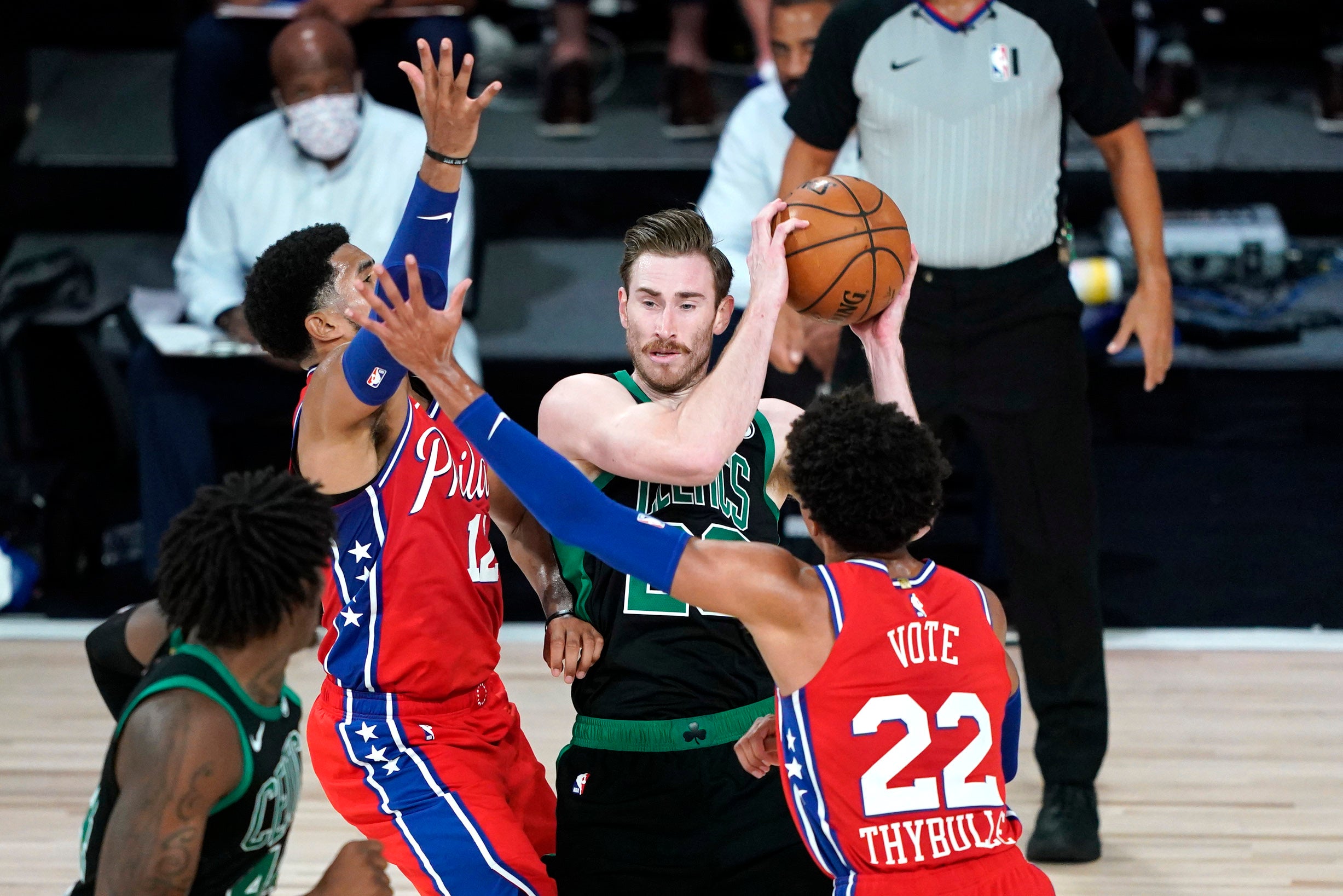 Celtics: Gordon Hayward will stay in bubble through birth of child