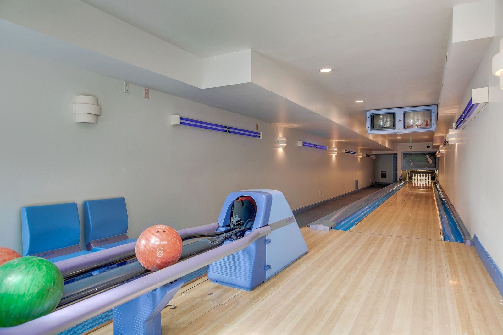 151 Haggetts Pond Road bowling alley