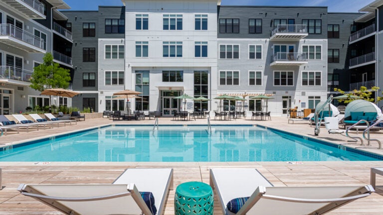Alliance-Residential-Cove-Pool
