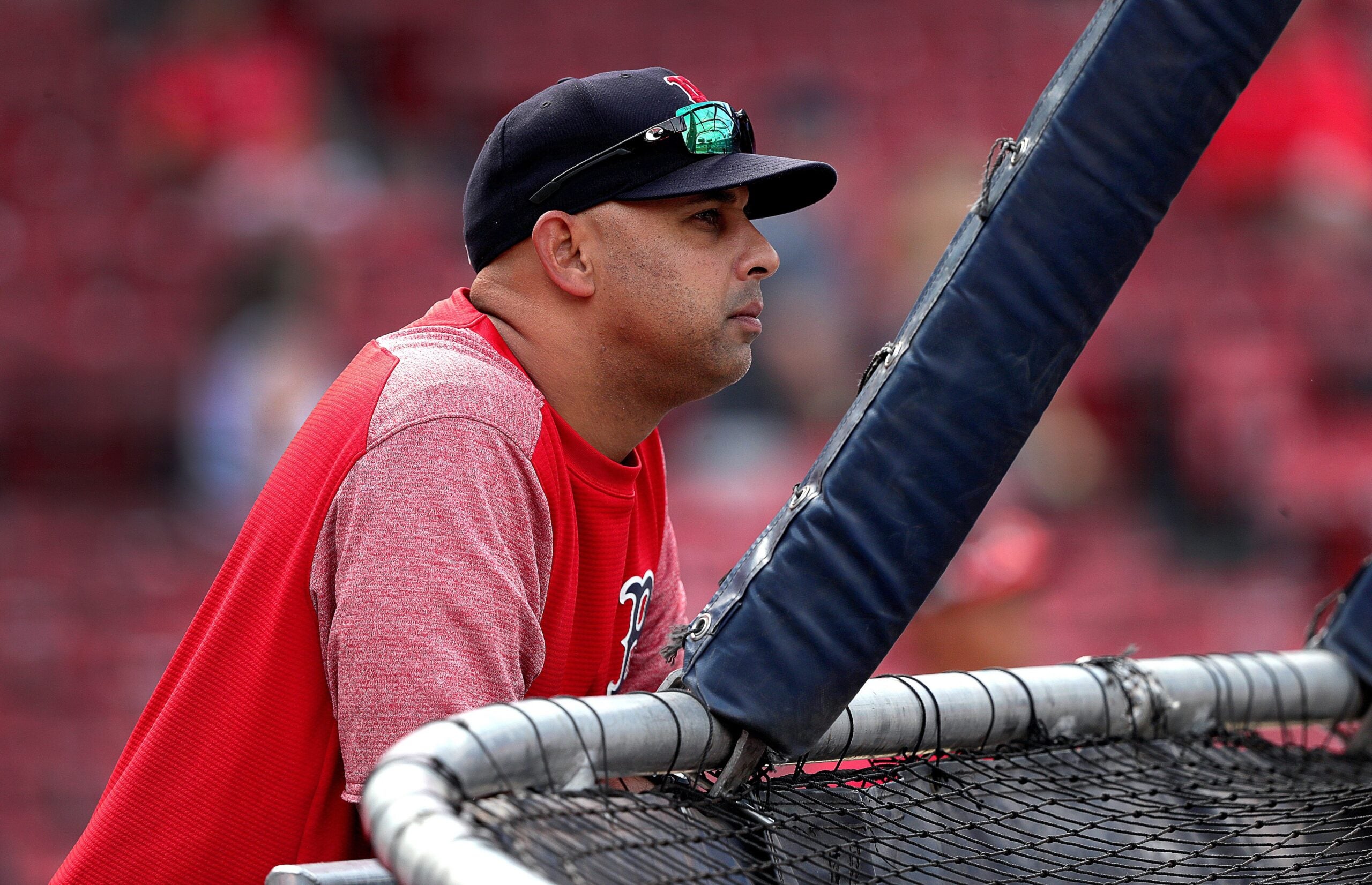 Red Sox to interview D-backs' Luis Urueta for manager opening