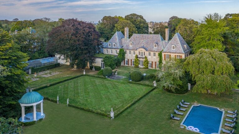 601 Bellevue Ave Newport RI grounds