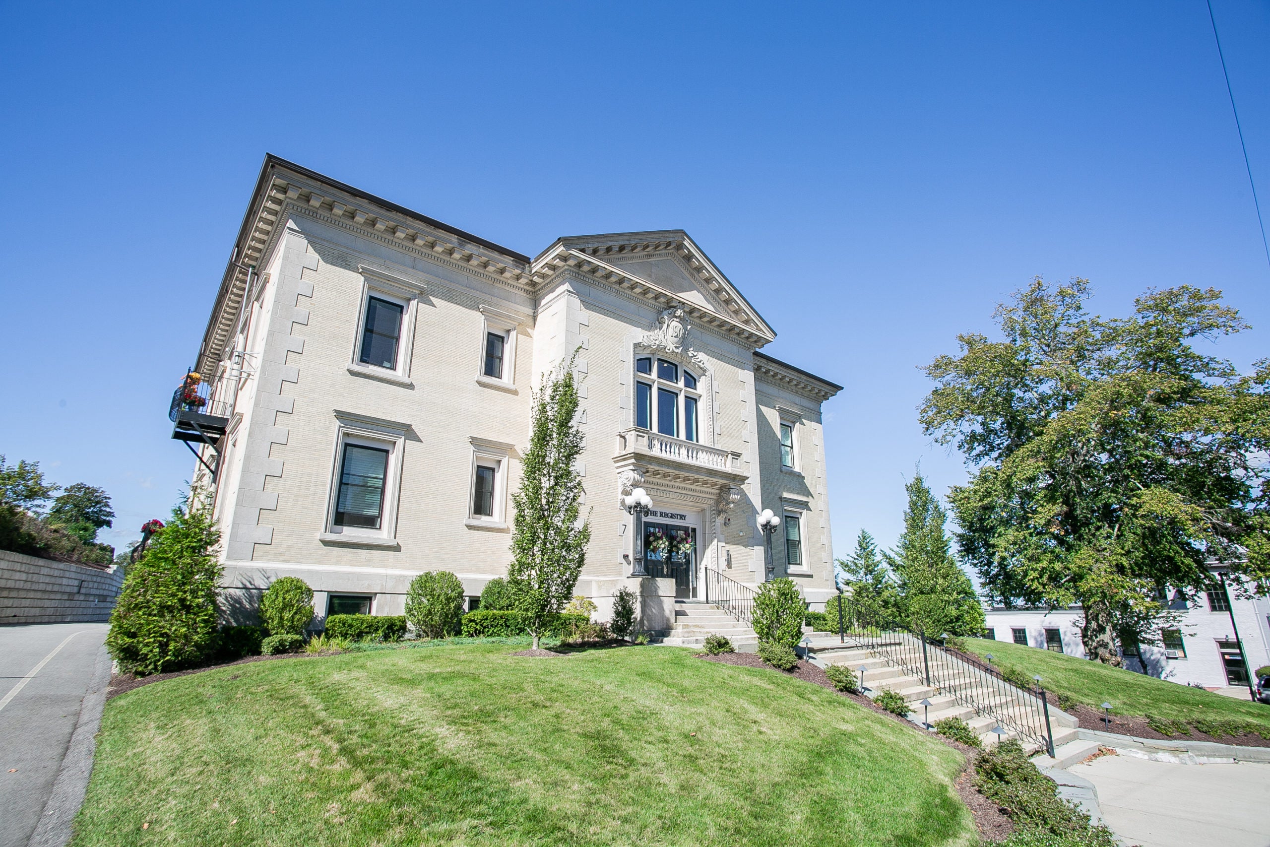 Home of Week In old Plymouth registry, condo with harbor view